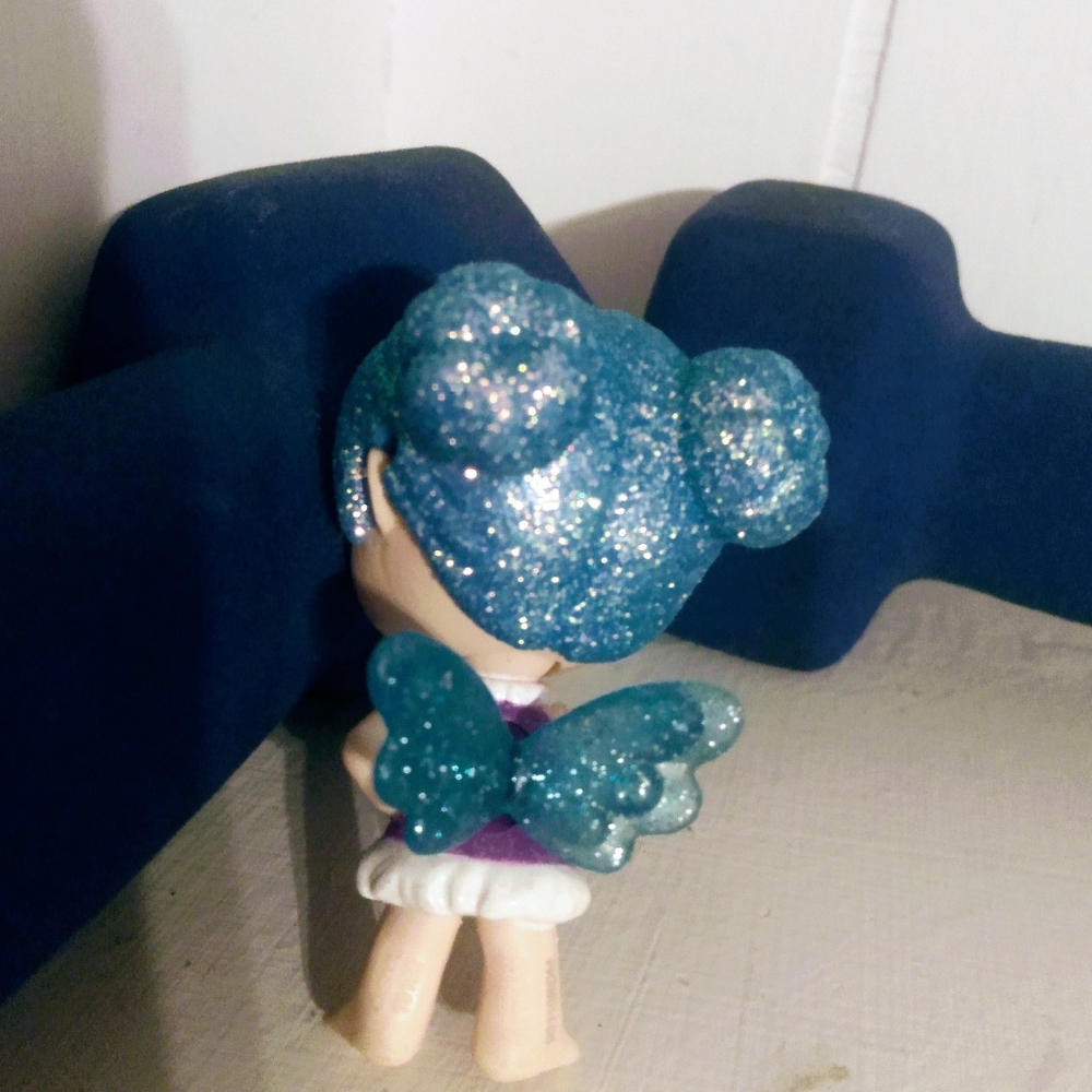 Small Hatchimal Pixie Figure - Picture 2 of 3